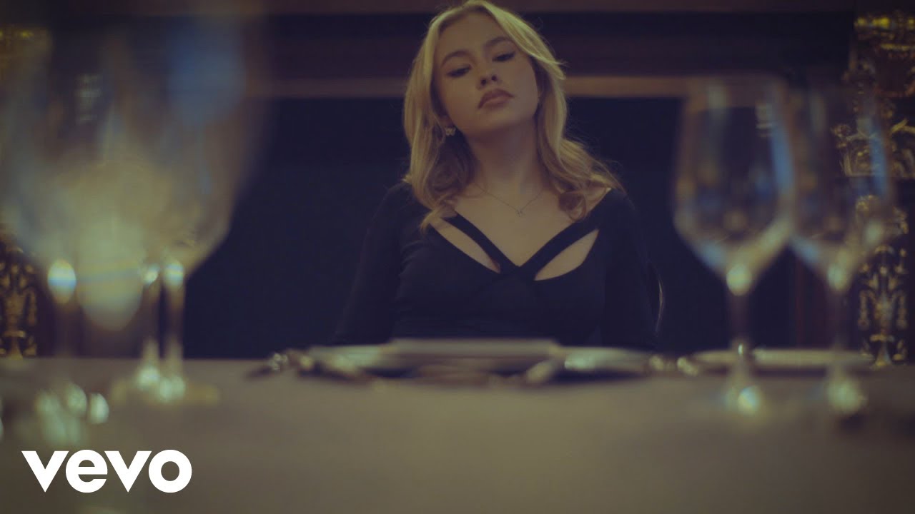 Anna Duboc – Mystery Lady