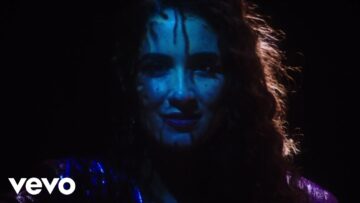 Allison Strong – La Luna