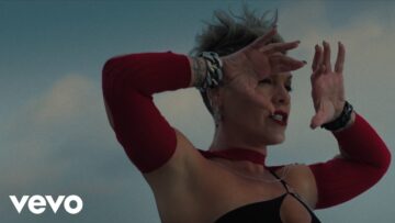 P!NK – TRUSTFALL