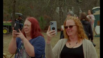 Horse Jumper of Love – Singing by the Sink