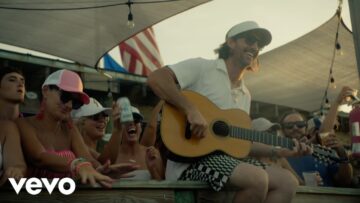 Jake Owen – On The Boat Again