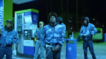 Turisti – Yks Kaks