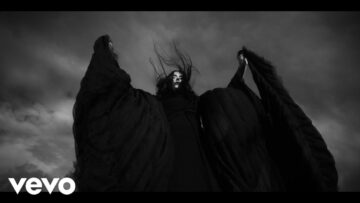 Chelsea Wolfe – Whispers In The Echo Chamber