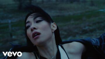 Rina Sawayama – Hurricanes