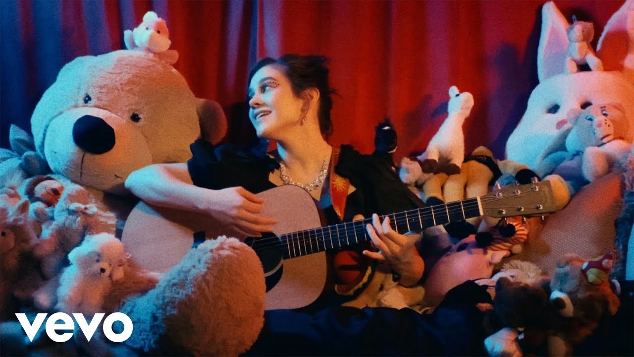 Juliana Madrid – Satisfied