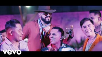 Banda Los Recoditos, Edwin Luna y La Trakalosa de Monterrey – Y ¿Qué Tiene?