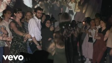 Feist – Of Womankind