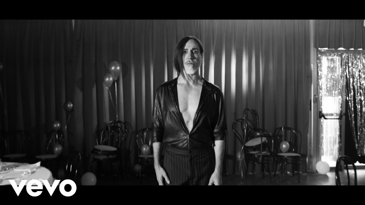 Manuel Agnelli – Lo sposo sulla torta