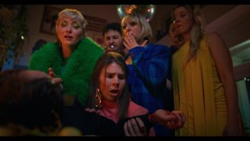 Babe Club – Kiss Kiss Bang Bang