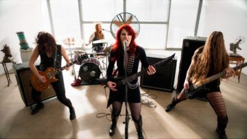 KITTIE – One Foot In The Grave