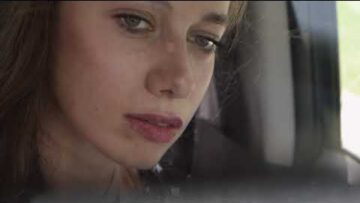 Anna Stefanic – Distance