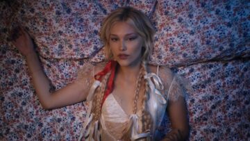 Grace VanderWaal – Call It What You Want