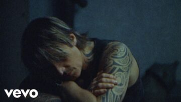 Keith Urban – MESSED UP AS ME (2:45am version)