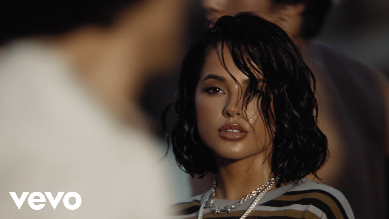 Becky G – COMO DIABLOS