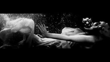 GOD IS AN ASTRONAUT – Luminous Waves