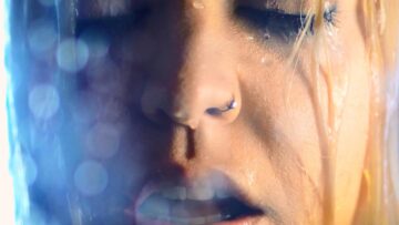 THE AGONIST – The Moment