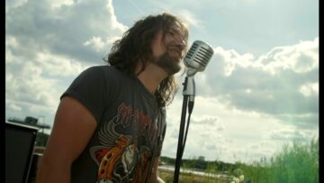 THE NEW ROSES – Down By The River