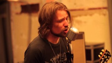 THE NEW ROSES – Thirsty