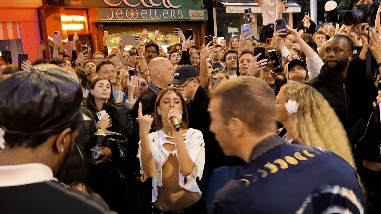 Coldplay – WE PRAY