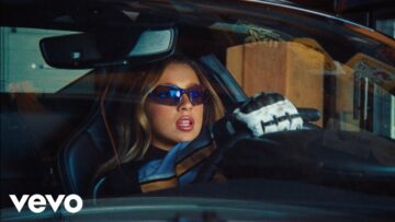 Tate McRae – 2 hands