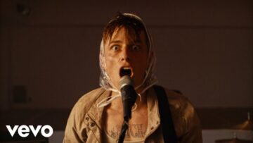 THUS LOVE – Get Stable