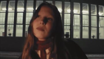 Arny Margret – Day Old Thoughts