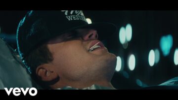 Parker McCollum – What Kinda Man