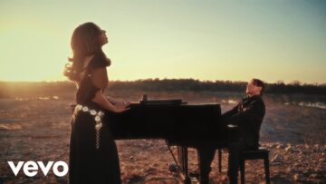 Arthur Hanlon, Ángela Aguilar – Bala Perdida