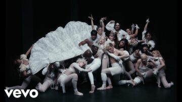 Lady Gaga – Abracadabra