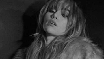 Suki Waterhouse – Dream Woman