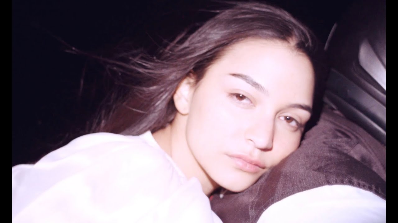 Ambar Lucid – There Goes My Baby