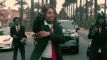 Chuckyy – My World