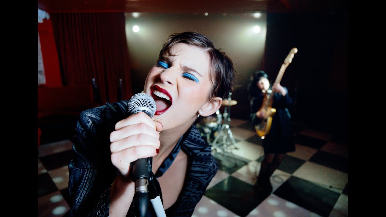 Bec Lauder and The Noise – Give It