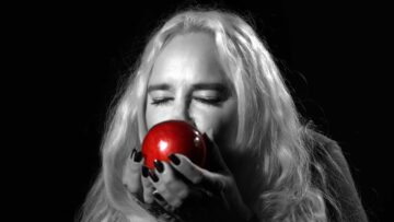 Graveyard Angel – Poisonous Smile