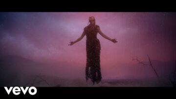 Vera Blue – In The Corner