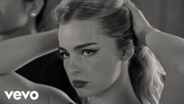 Addison Rae – Times Like These