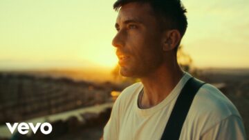 Phil Wickham – Homesick For Heaven