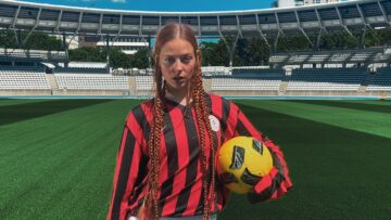 Eugénie – Press Mute