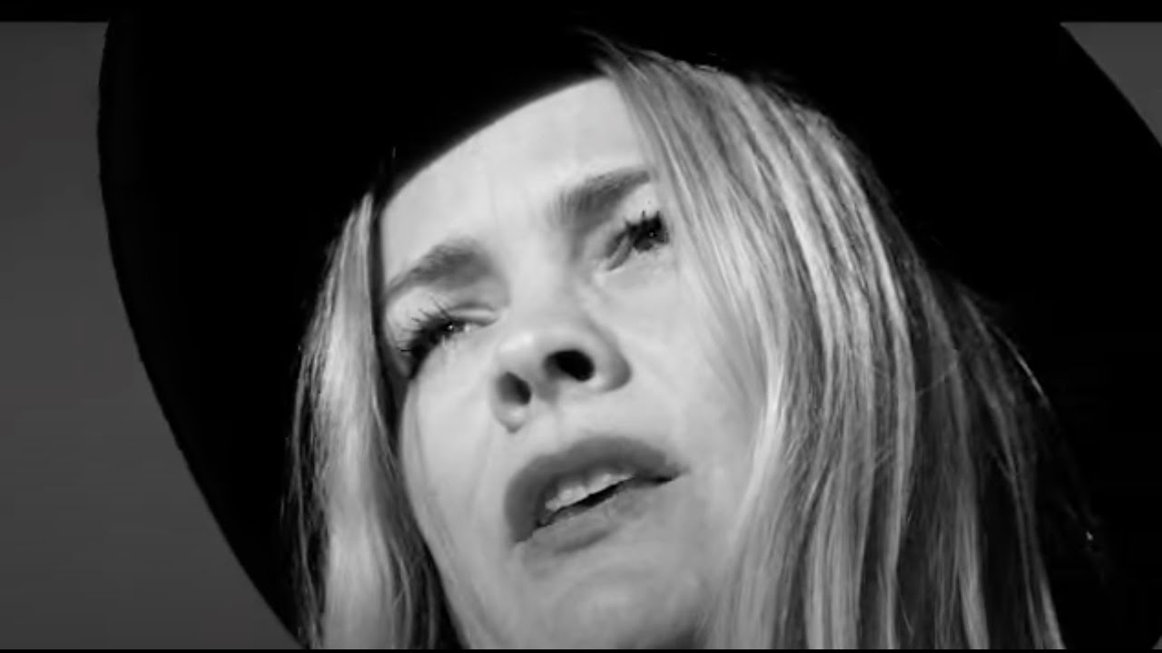 Jennifer Touch – Dripping