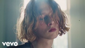 Lauren Auder, Wendy & Lisa – I Would Die 4 U