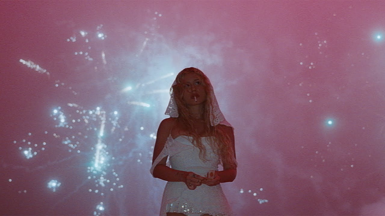 Slayyyter – BEAT UP CHANEL$