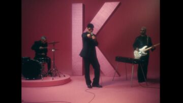 The Kolors – TU CON CHI FAI L’AMORE