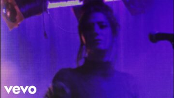 Sharon Van Etten & The Attachment Theory – I Can’t Imagine