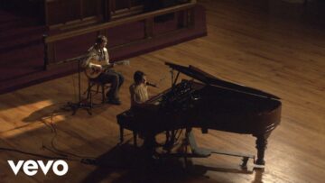 Skullcrusher – Living