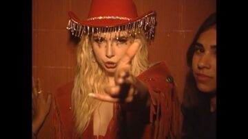 Lydia Night – Loaded Gun