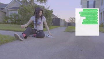 Noelle Sucks – CLUMSY music video