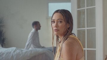 Hilary Duff – Roommates