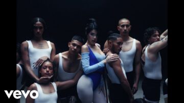 Kenia Os – Una y Otra Vez