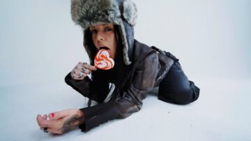 Lauren Sanderson – SPELL IT OUT