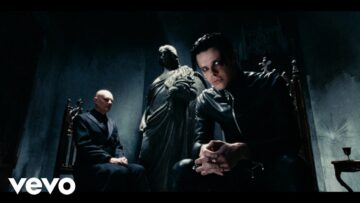 YUNGBLUD, The Smashing Pumpkins – Zombie